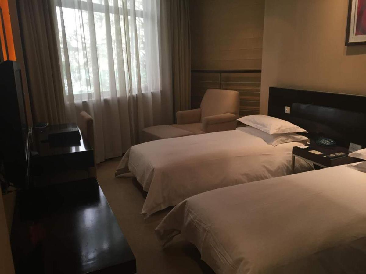 Yingyuan Hotel 4*
