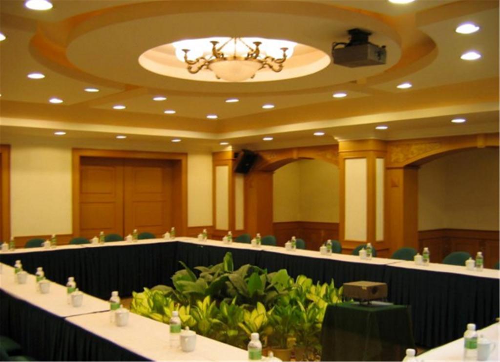 Yingyuan Hotel 4*